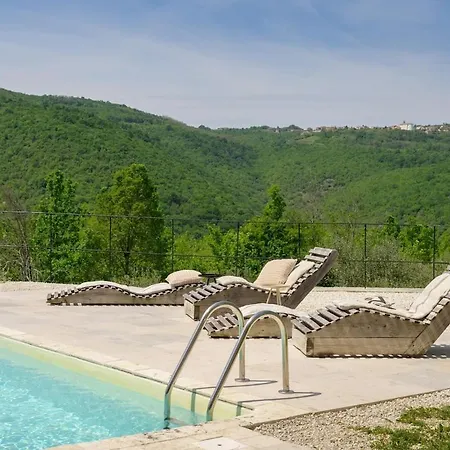 Mare - A Natural Paradise Near Motovun *